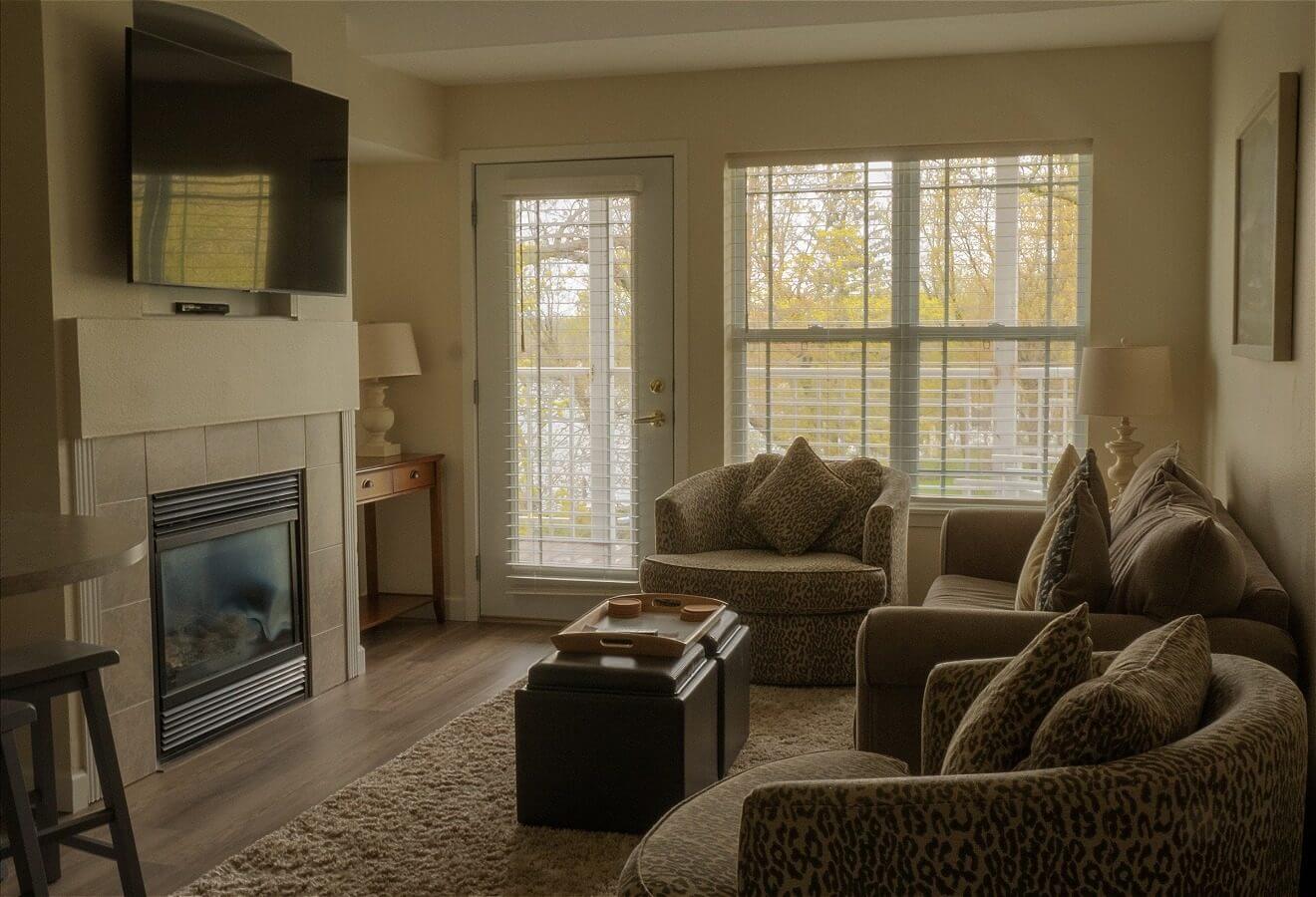 Two Bedroom – King/Two Queen Standard - Image 1
